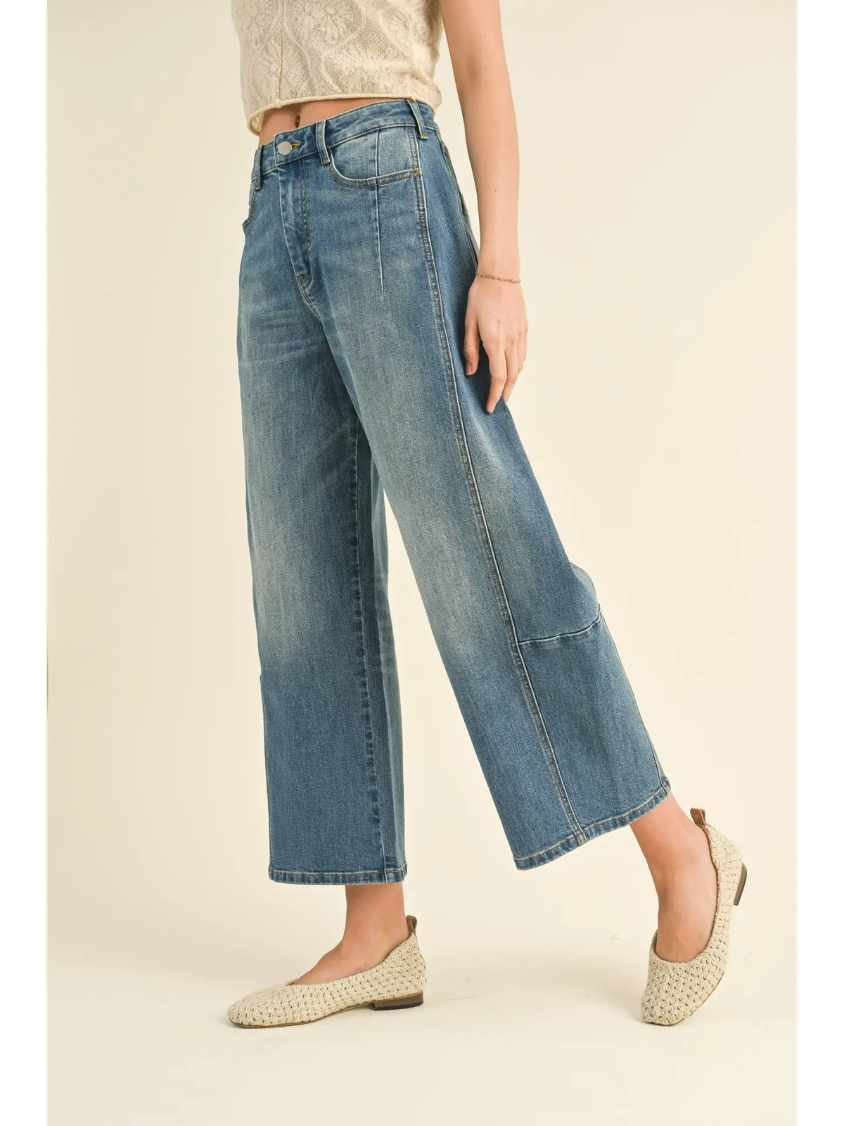 Barrel-Leg Cropped Jeans