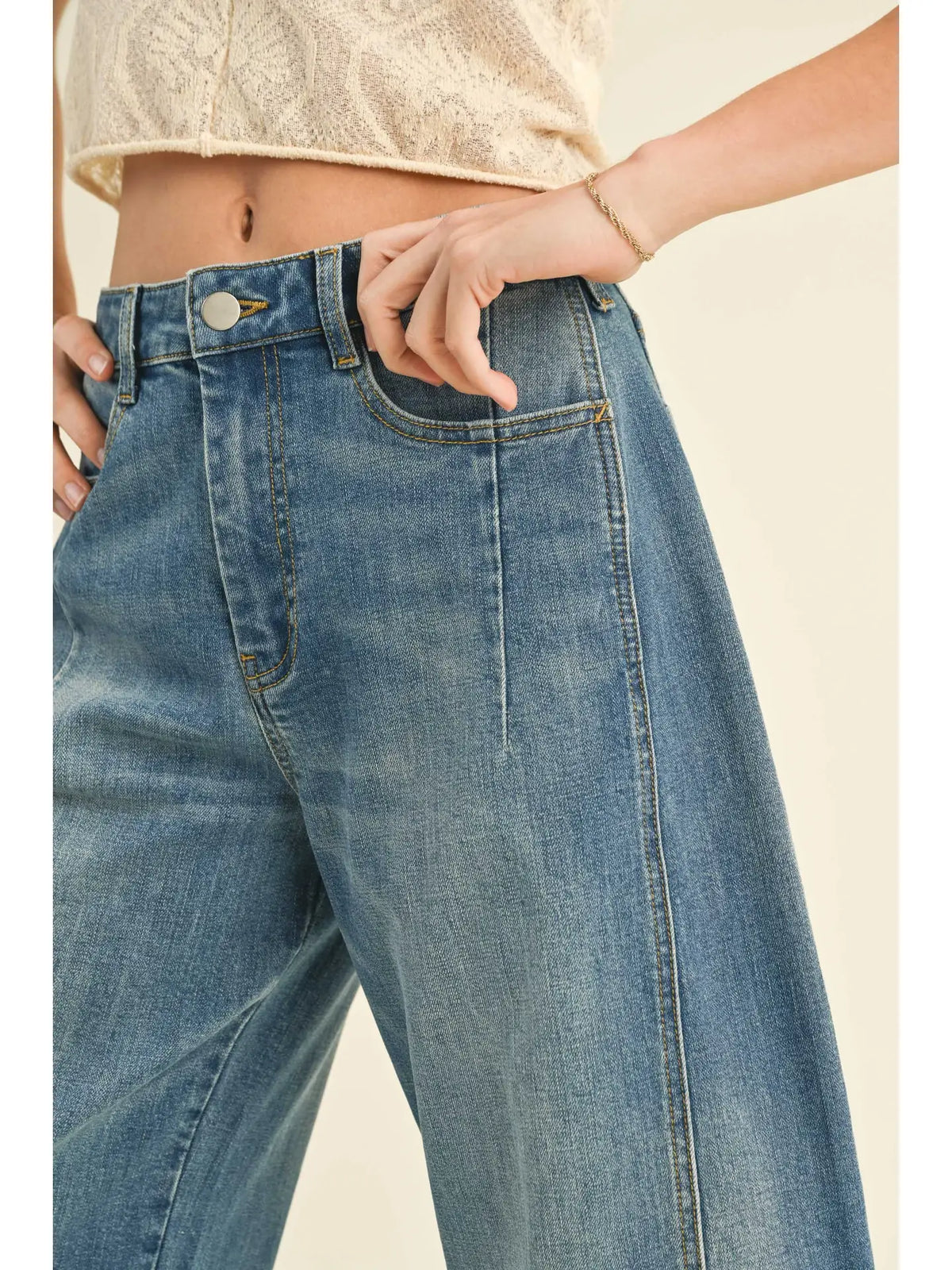 Barrel-Leg Cropped Jeans