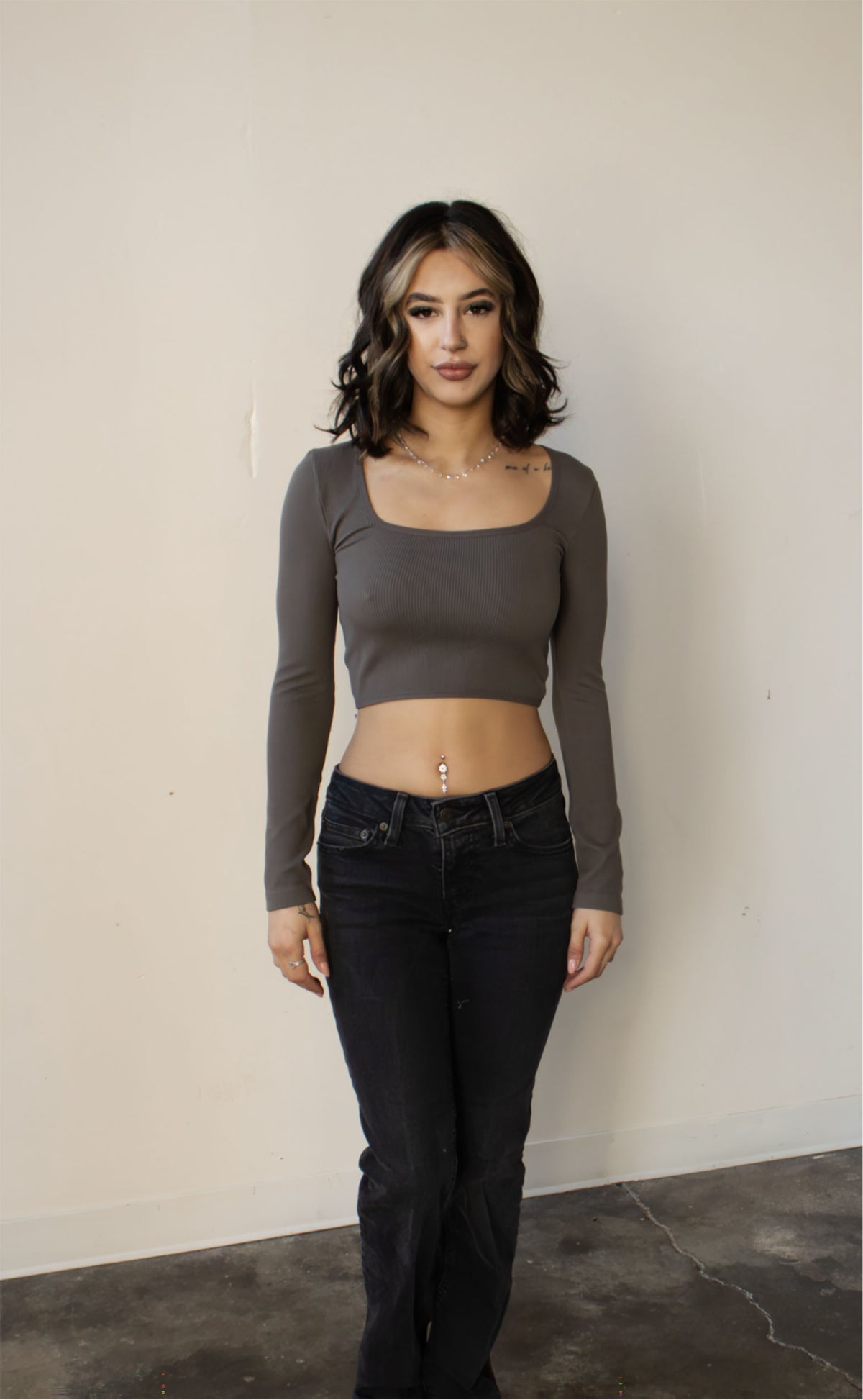 Basic crop top with cutout